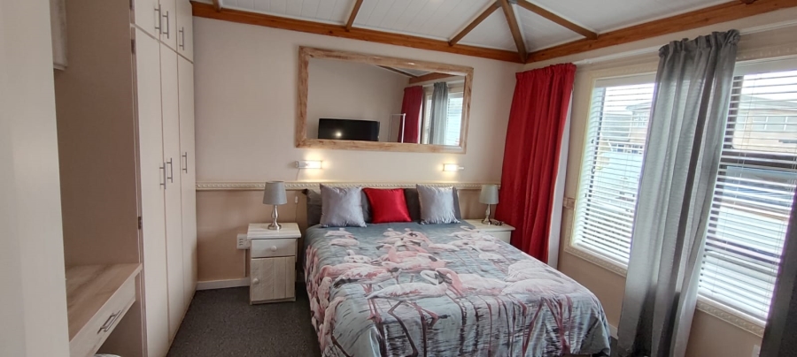 4 Bedroom Property for Sale in Stilbaai Wes Western Cape